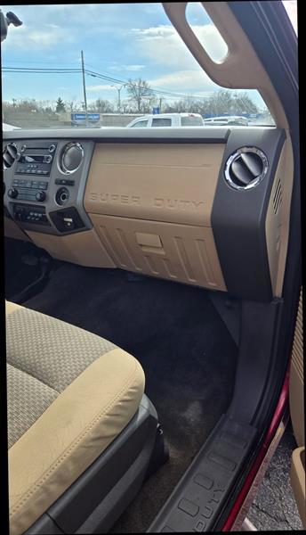 Ford F-250 SD XLT Crew Cab 4WD 2016