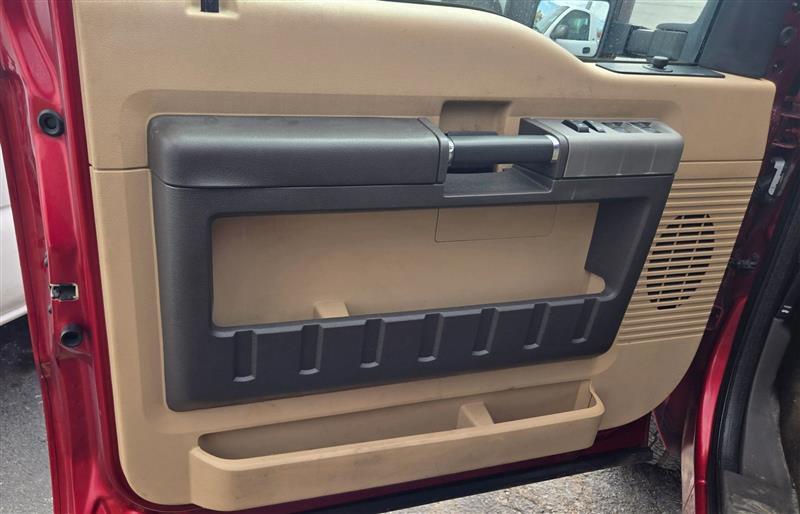 Ford F-250 SD XLT Crew Cab 4WD 2016