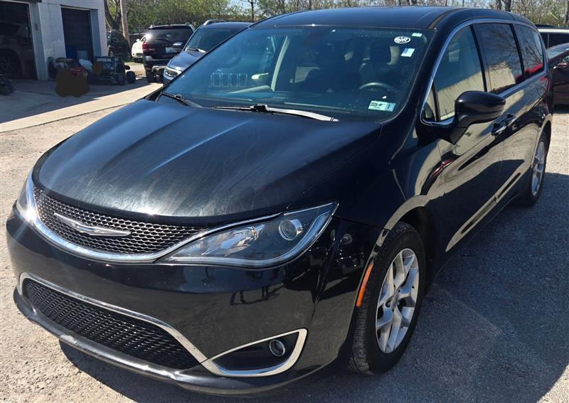 Chrysler Pacifica Touring Plus 2018