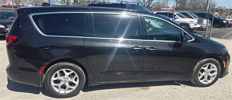 Chrysler Pacifica Touring Plus 2018