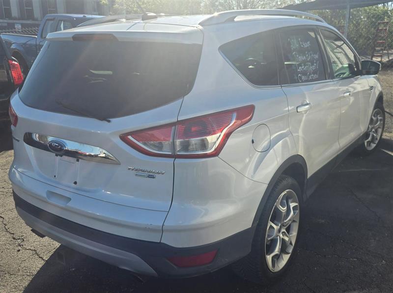 Ford Escape Titanium 4WD 2014