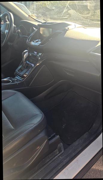 Ford Escape Titanium 4WD 2014