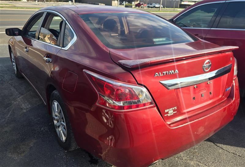 Nissan Altima 2.5 S 2013