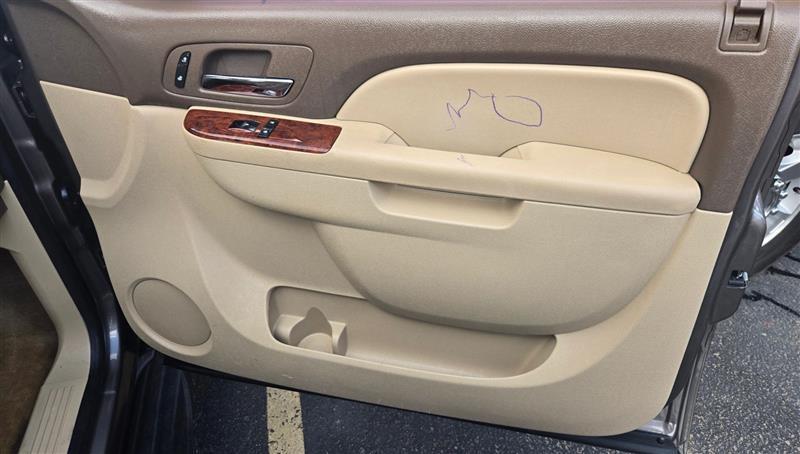 Chevrolet Tahoe LT 4WD 2012