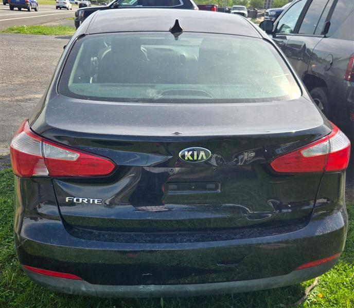 Kia Forte LX w/Popular Package 2016