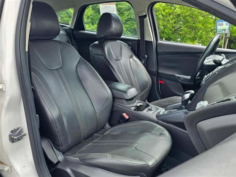 Ford Focus Titanium Hatch 2013