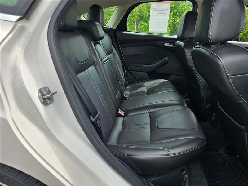 Ford Focus Titanium Hatch 2013