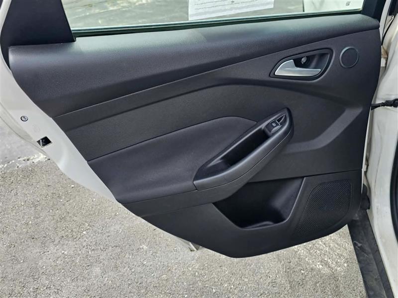 Ford Focus Titanium Hatch 2013