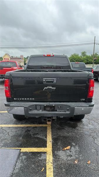 Chevrolet Silverado 2500HD LT Crew Cab 4WD 2013
