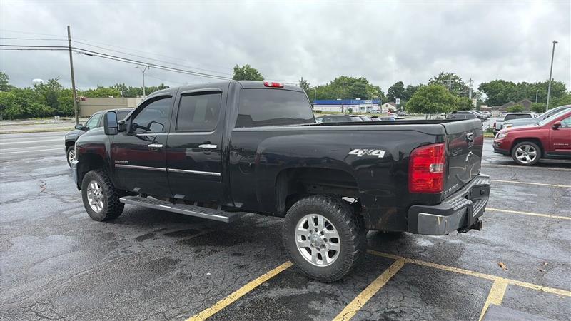 Chevrolet Silverado 2500HD LT Crew Cab 4WD 2013
