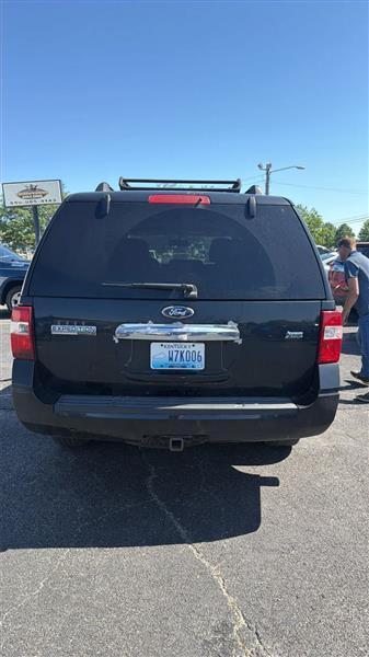 Ford Expedition XLT 4WD 2010