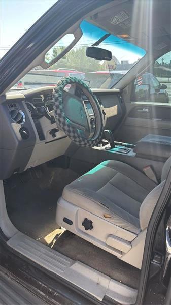 Ford Expedition XLT 4WD 2010