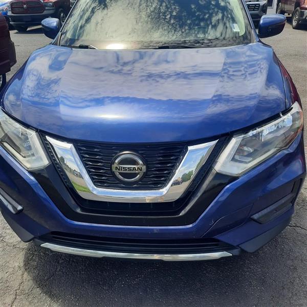 2020 Nissan Rogue SV FWD's photo