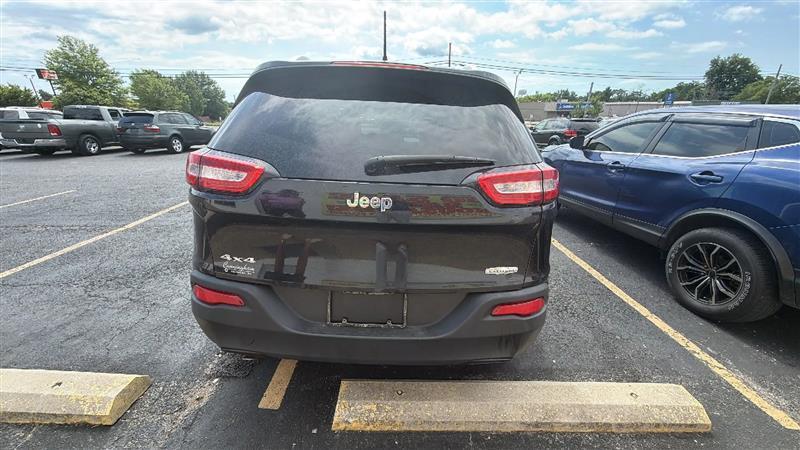 Jeep Cherokee Latitude 4WD 2014