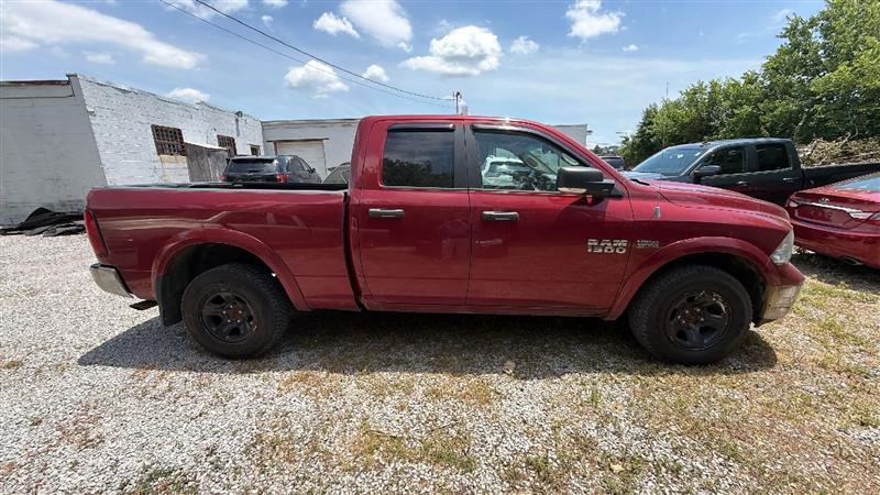 RAM 1500 SLT Quad Cab 4WD 2014