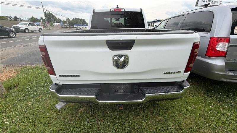 RAM 1500 Big Horn Crew Cab SWB 4WD 2023