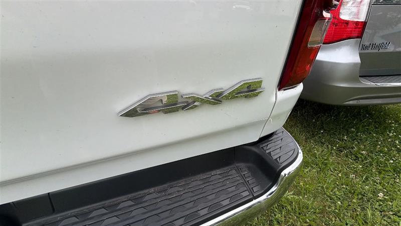 RAM 1500 Big Horn Crew Cab SWB 4WD 2023