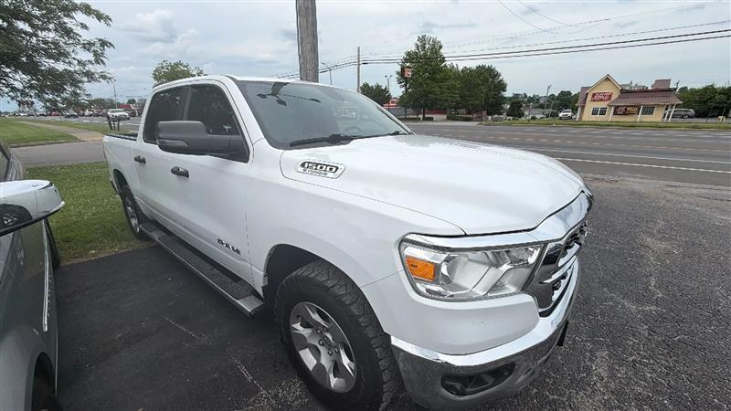 RAM 1500 Big Horn Crew Cab SWB 4WD 2023