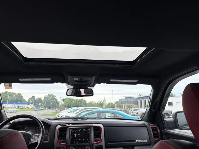 RAM 1500 Rebel Crew Cab SWB 4WD 2018
