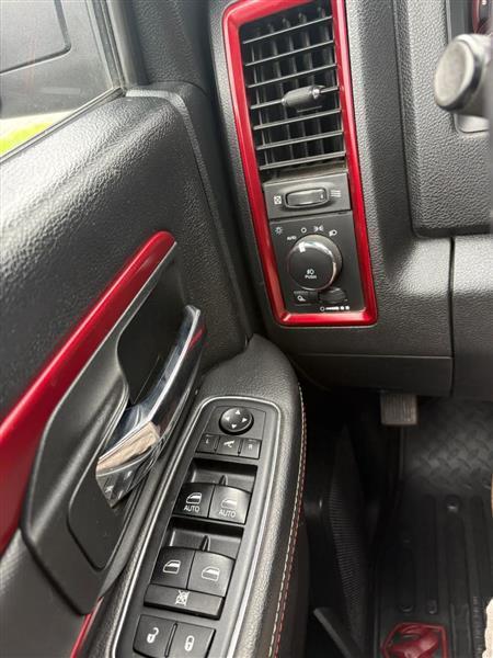 RAM 1500 Rebel Crew Cab SWB 4WD 2018