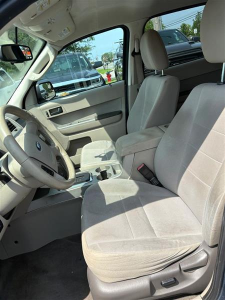 Ford Escape XLT FWD 2011