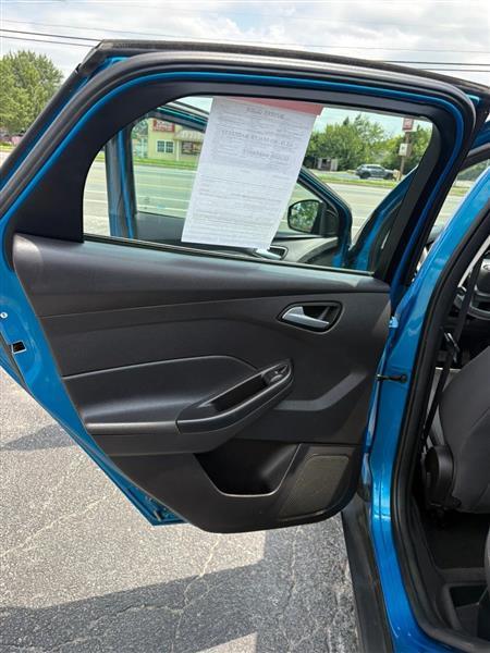 Ford Focus SE Sedan 2014