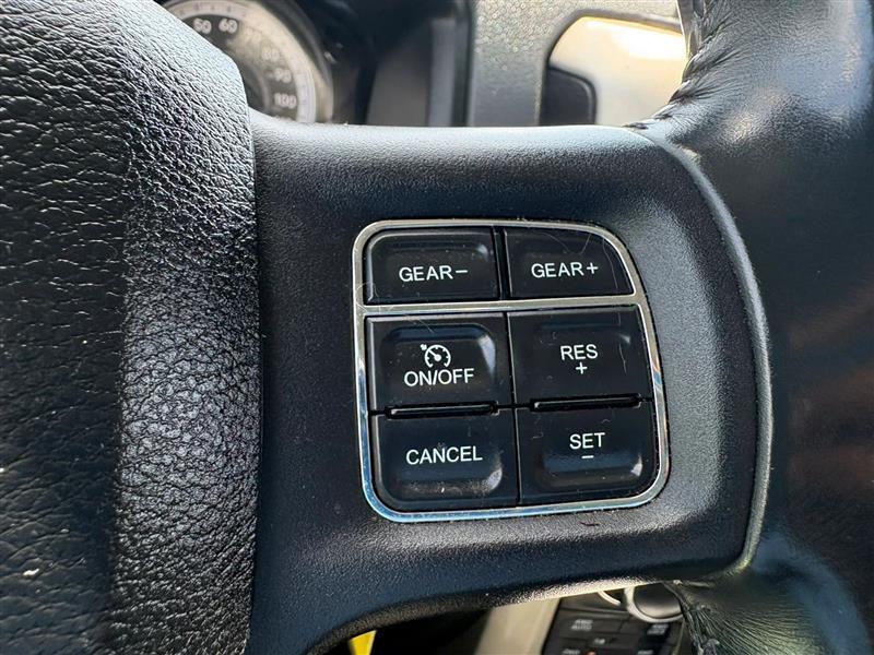 RAM 1500 SLT Crew Cab LWB 4WD 2014
