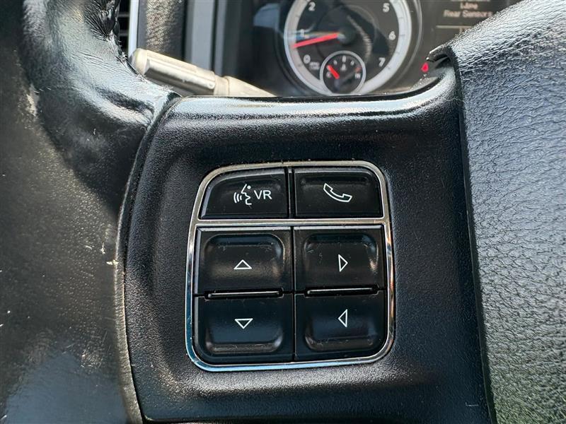 RAM 1500 SLT Crew Cab LWB 4WD 2014