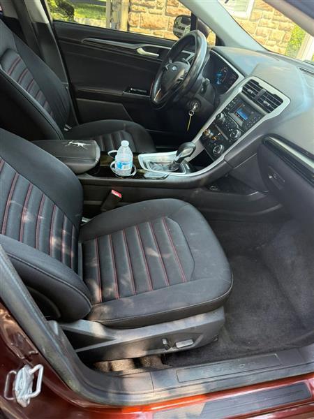 Ford Fusion SE 2015