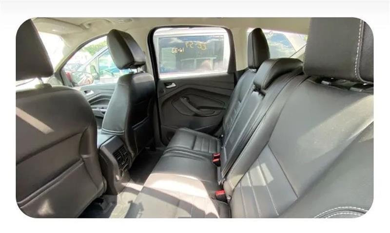 Ford Escape Titanium 4WD 2014
