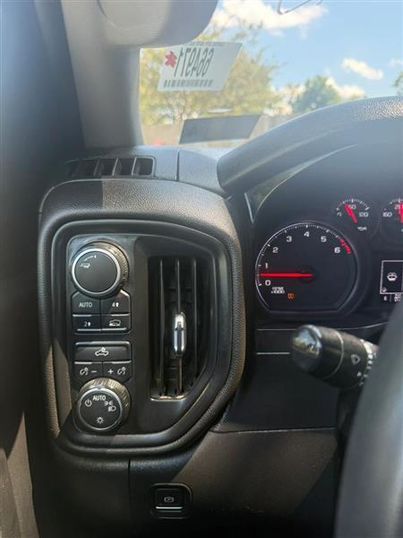 Chevrolet Silverado 1500 Custom Crew Cab Long Box 4WD 2019