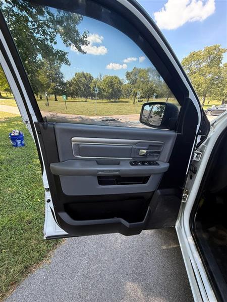 RAM 1500 SLT Quad Cab 4WD 2013
