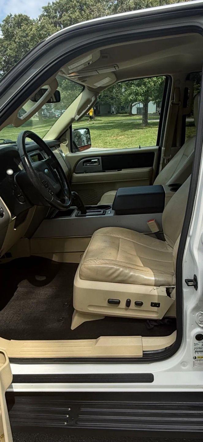 Ford Expedition XLT 4WD 2016