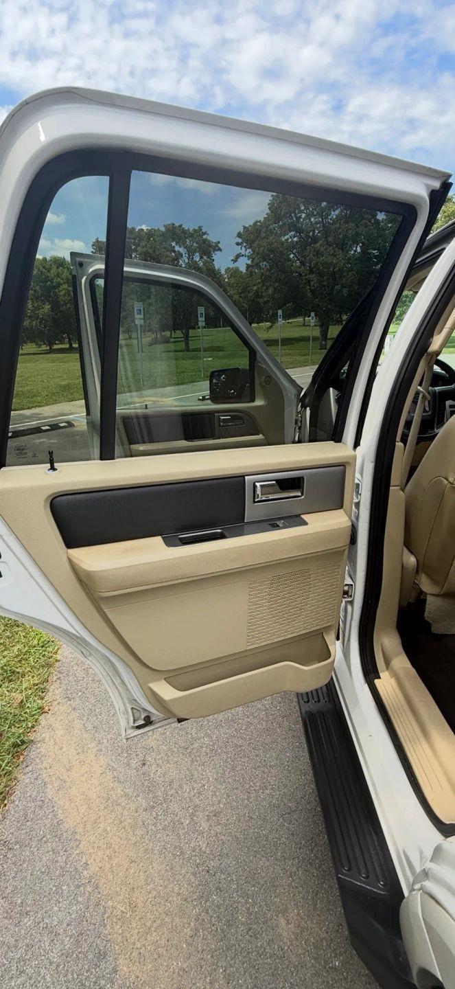 Ford Expedition XLT 4WD 2016