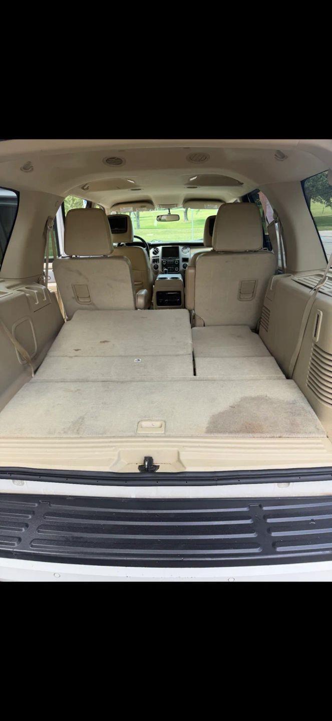 Ford Expedition XLT 4WD 2016