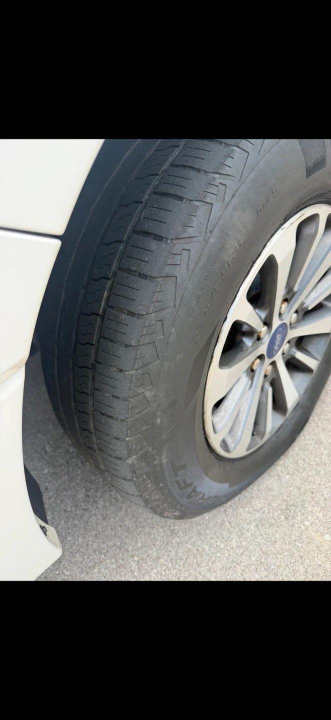 Ford Expedition XLT 4WD 2016