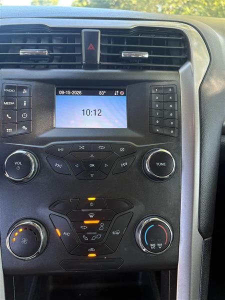 Ford Fusion S 2020