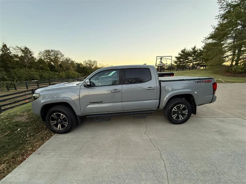 Toyota Tacoma SR5 Double Cab Long Bed V6 6AT 4WD 2019