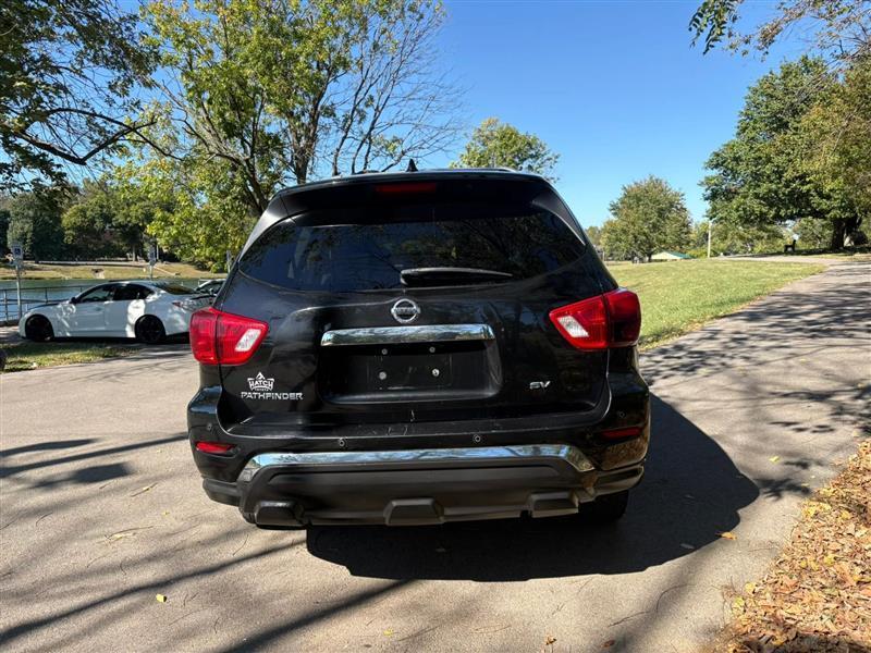 Nissan Pathfinder SV 2020