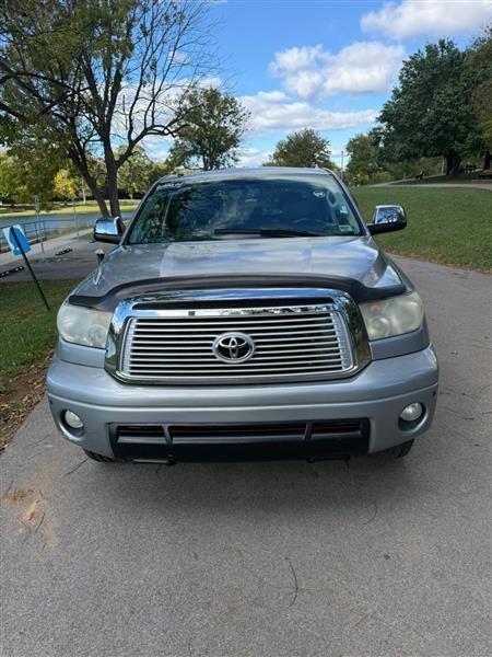 Toyota Tundra Limited 5.7L CrewMax 4WD 2012