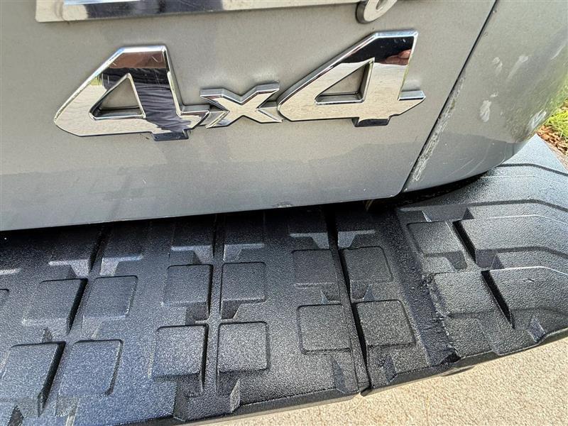 Toyota Tundra Limited 5.7L CrewMax 4WD 2012