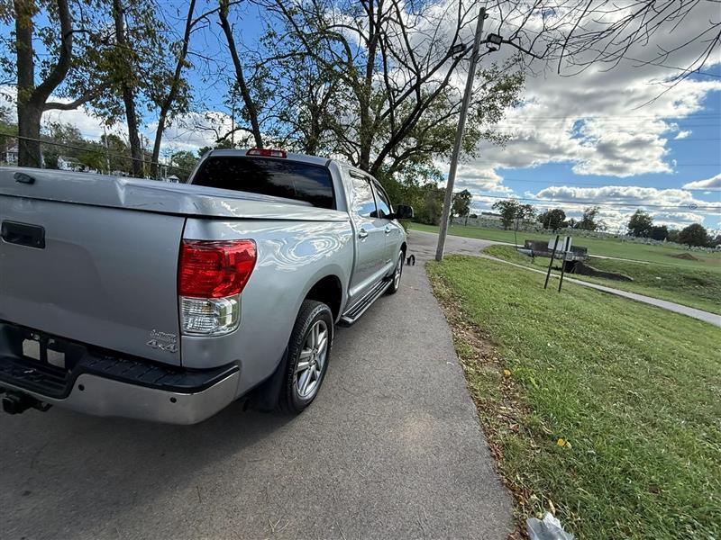 Toyota Tundra Limited 5.7L CrewMax 4WD 2012