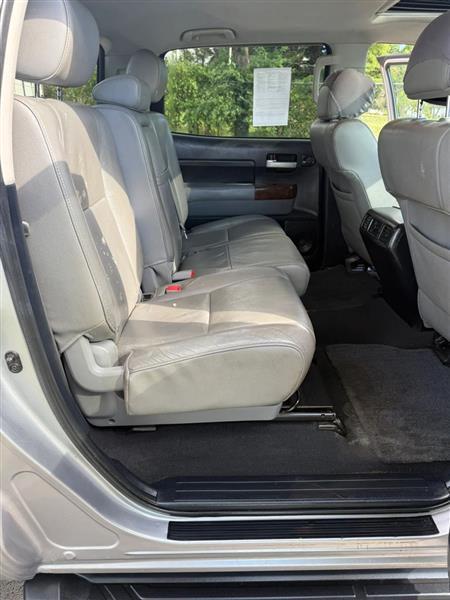 Toyota Tundra Limited 5.7L CrewMax 4WD 2012