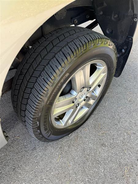 Toyota Tundra Limited 5.7L CrewMax 4WD 2012