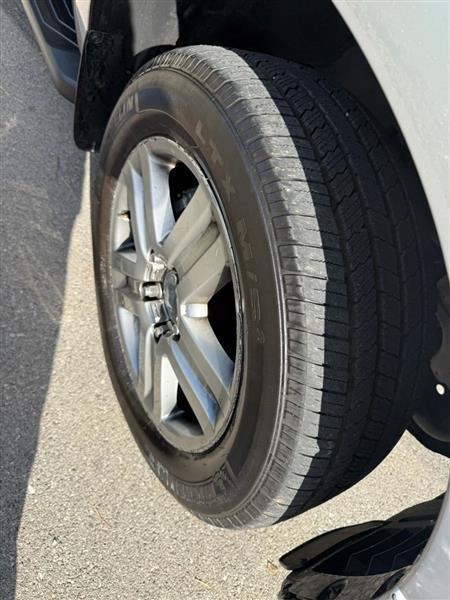 Toyota Tundra Limited 5.7L CrewMax 4WD 2012