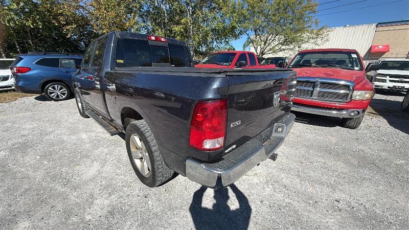 RAM 1500 SLT Quad Cab 4WD 2016