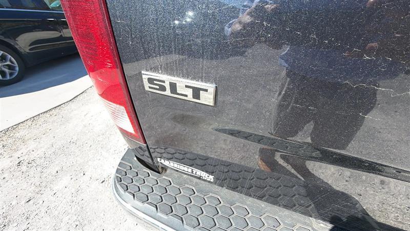 RAM 1500 SLT Quad Cab 4WD 2016