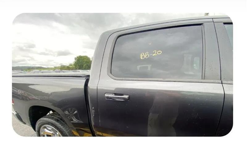RAM 1500 Big Horn Crew Cab SWB 4WD 2021