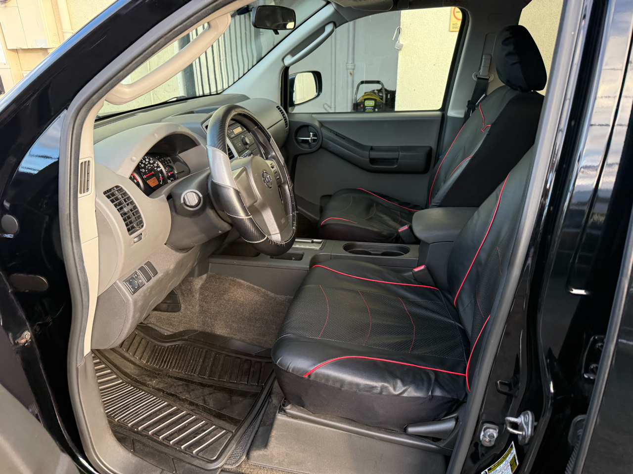 Nissan Xterra S 2WD 2011