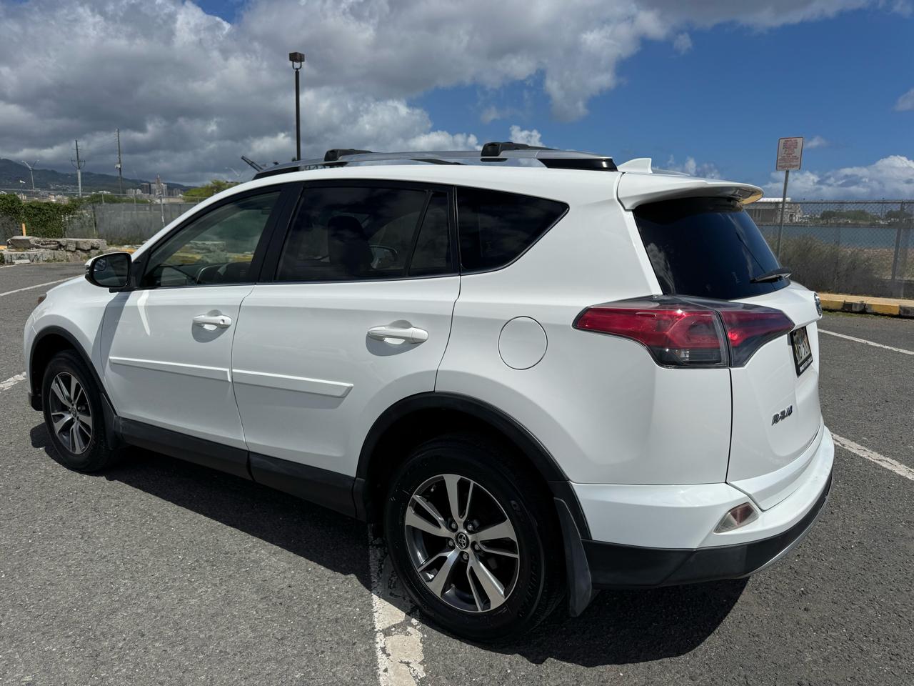 Toyota RAV4 XLE FWD 2016